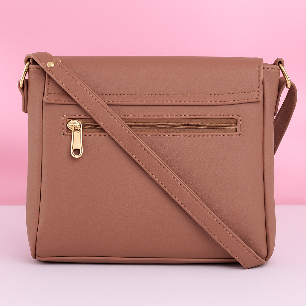 Stylish and comfortable T-shirt and trouser set for boys